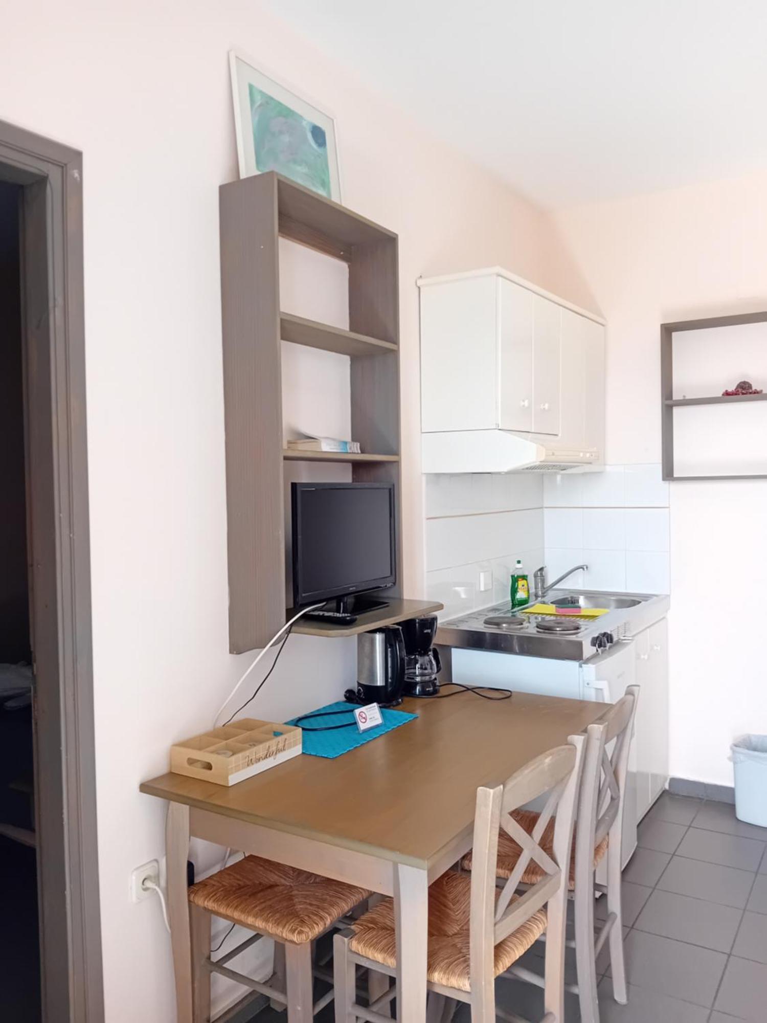 Heliotopos Apartments Толон Екстериор снимка